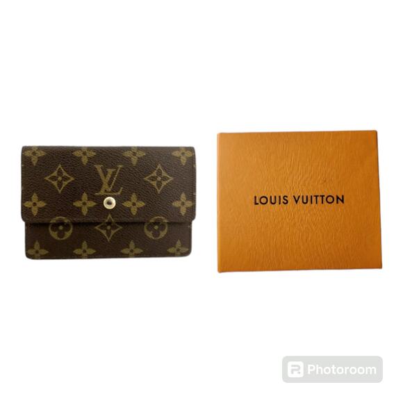 Louis Vuitton Handbags - Louis Vuitton Monogram Multi Card Case/3AB2992 wallet in Louis Vuitton Box